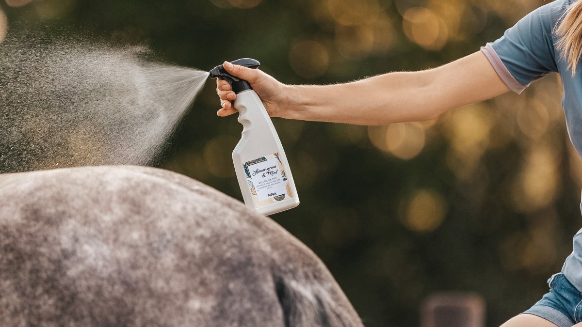 Viegenspray op natuurlijke basis, hoe zit dat? - PIPPA Equestrian Soap